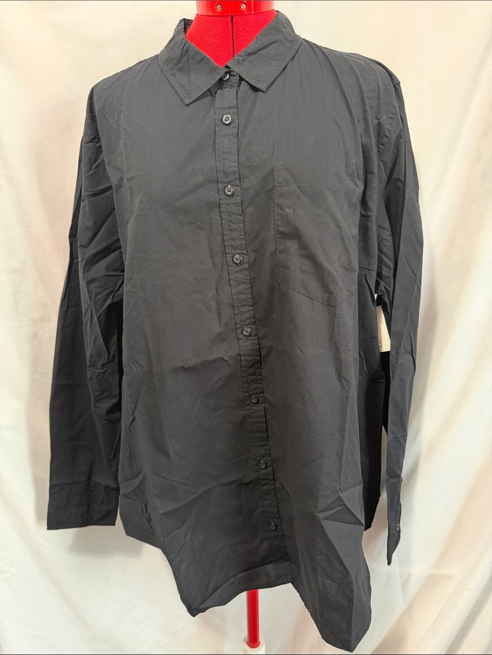 Amazon Essentials Men's Black Long Sleeve Button-Front Shirt